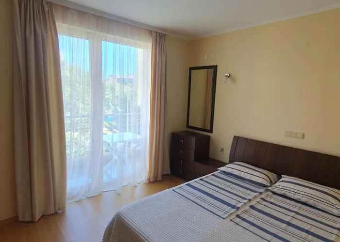 Sea Kristal Beach,nessebar Апартамент Несебър